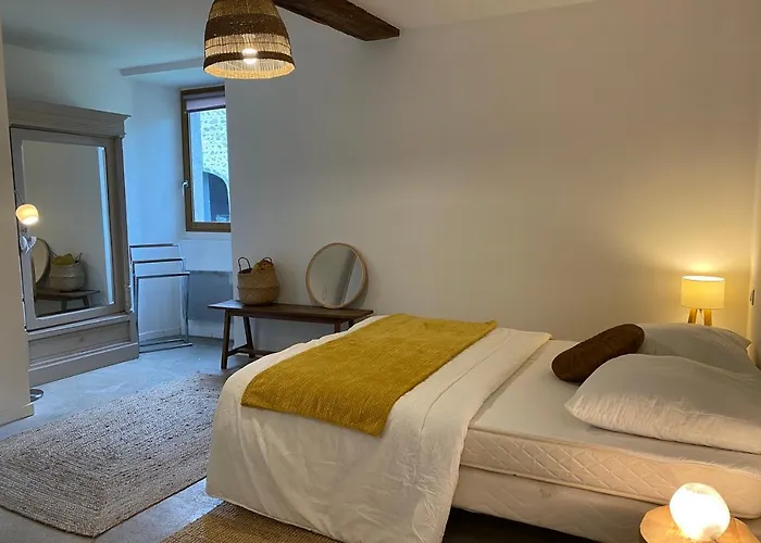 Chez Castagne Ferienhaus Issor